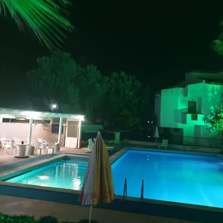 Apartmán Tatil Koyu Cicek Kokulari, Cam, Palmiye Agaclari Icerisinde *