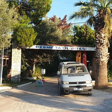 Apartmán Tatil Koyu Cicek Kokulari, Cam, Palmiye Agaclari Icerisinde